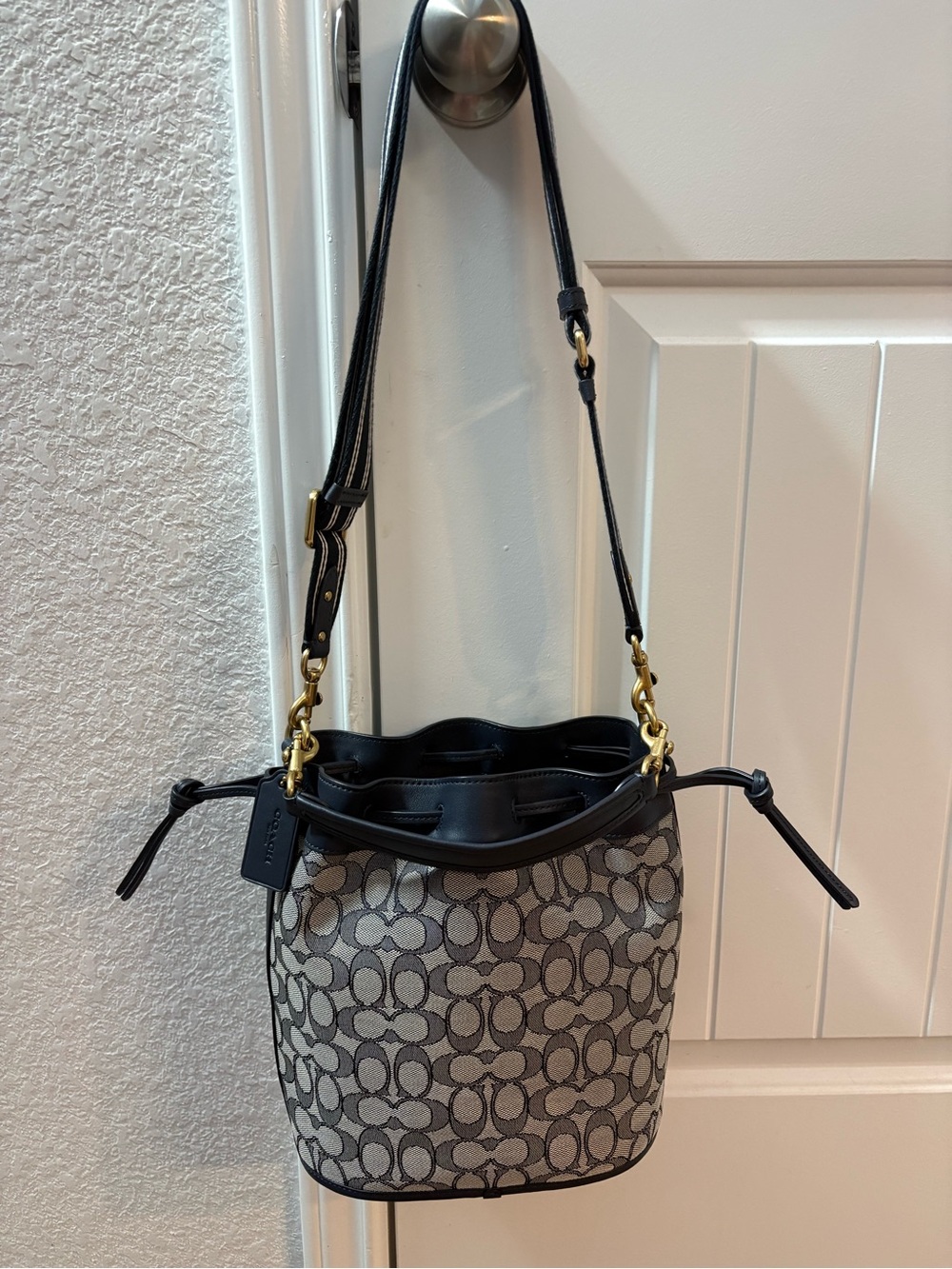 Coach Signature Jacquard Field Bucket Navy/White/Gray
